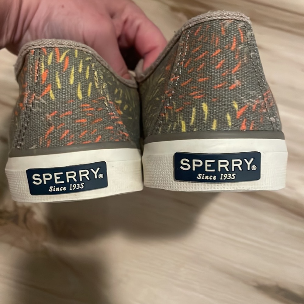 Sperrys womens 8 - Picture 3 of 4